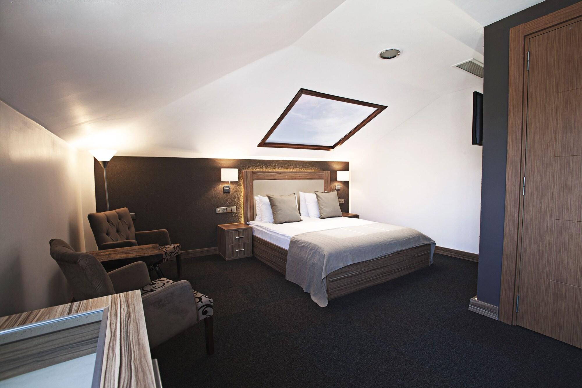 The Rise Aron Business Hotel Merter Istanboel Buitenkant foto