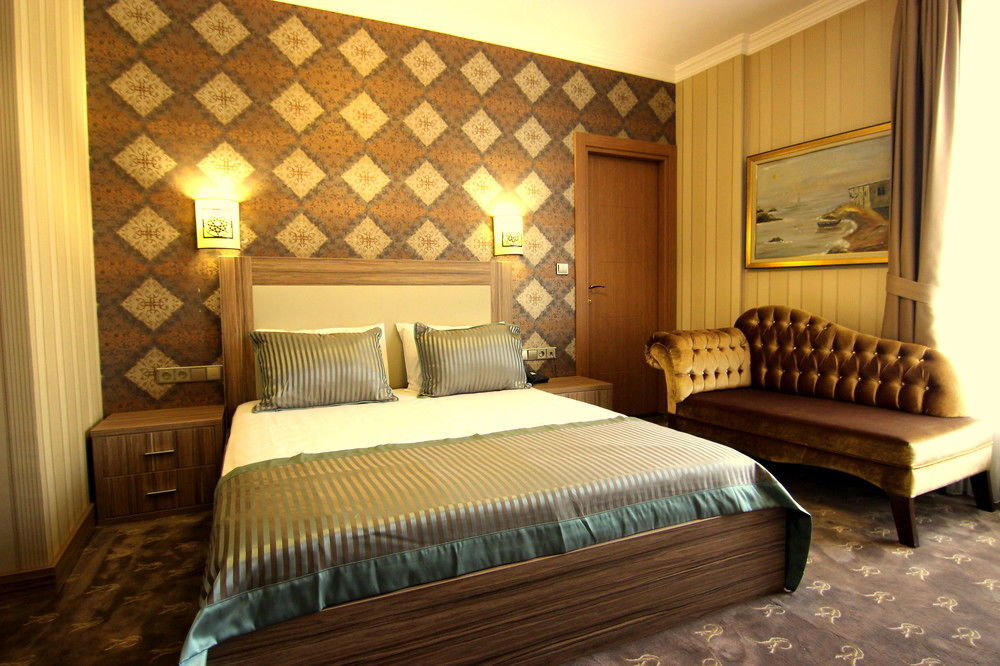 The Rise Aron Business Hotel Merter Istanboel Buitenkant foto